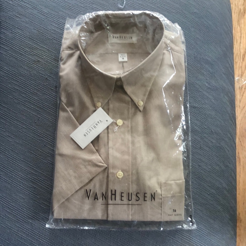 Van Heusen Tan Dress Shirt Classic Design - Picture 1 of 10